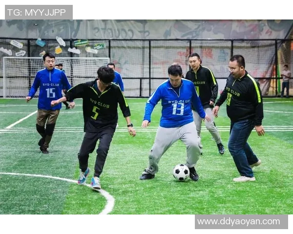 魔人再现绿茵巅峰热血燃动世界足坛传奇征程